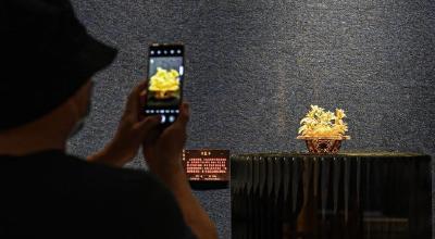 巧夺天工，国家级非遗花丝镶嵌艺术展海口开展