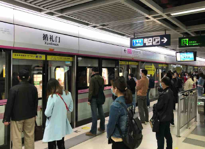 今日起，武汉地铁2号线晚高峰行车间隔缩至3.6分钟