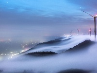 齐岳山晨雾