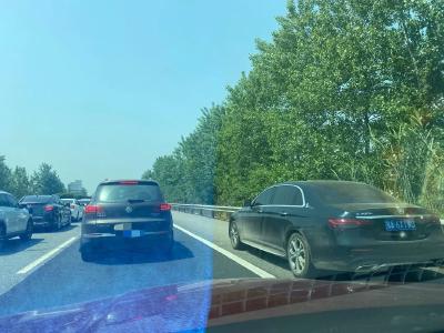 堵车走应急车道？这1500台违法车辆在湖北高速被举报！