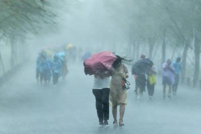 暴雨蓝色预警：湖北等11省份部分地区有大到暴雨 