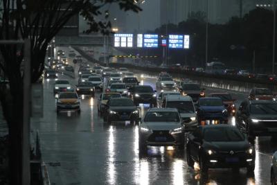 暴雨、雷电！将持续到……