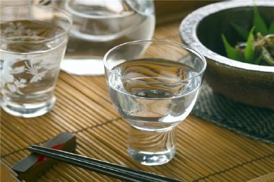 白酒新标准发布：不得用非谷物食用酒精和食品添加剂