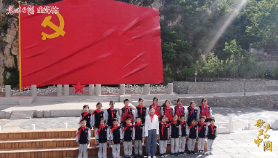 《没有共产党就没有新中国》是如何创作的？