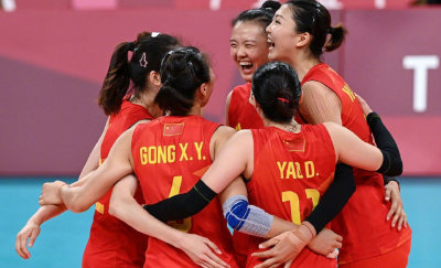 中国女排3-0击败意大利，取得小组赛首胜