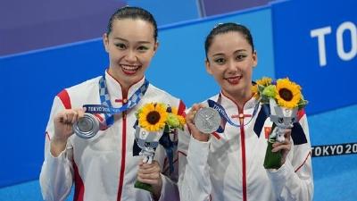 奥运赛况：国乒男团、女团双双晋级决赛 中国女篮遗憾止步八强