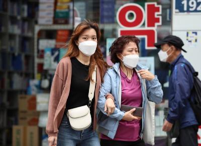 韩国新冠日增病例首超两千 政府呼吁休假归来立即检测