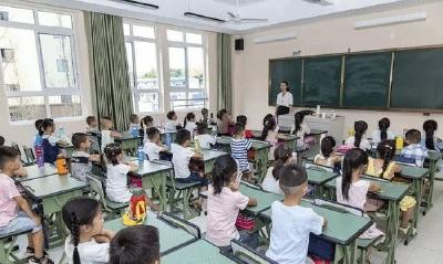 从“开学季”到“开学寄”，这届学生都在买啥？