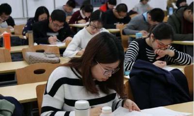 大学生暑期兼职遭机构“跑路”，维权该有条明路