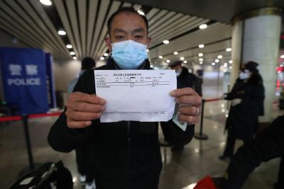 明日0时起，到33个北京地区车站的旅客查验核酸证明