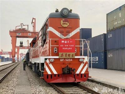 武汉铁海联运首次通达东南亚 比江海联运缩短8天多