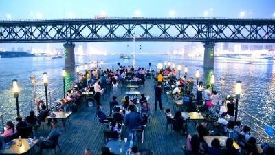 文旅部公布的这份重磅名单上，江汉朝宗风景区和江汉路上榜