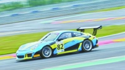 中部首个国际赛车场开铺 “3D”打印300公里时速赛车道