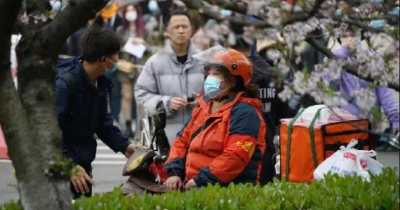 重温抗疫记忆 演绎人间真情 这个冬天《穿过寒冬拥抱你》