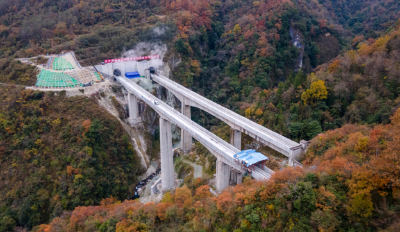 历时近9年！成兰铁路跃龙门隧道左线贯通！