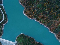 建始：山间水库如碧玉