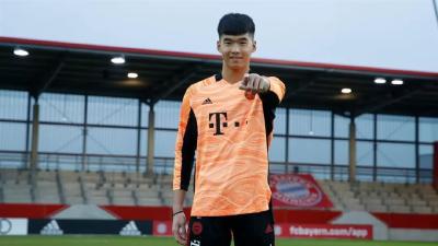 18岁，武汉伢！足坛豪门拜仁签下首位中国球员