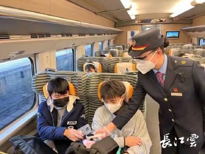 元旦小长假前后，武铁加开181列客车提升假期运力