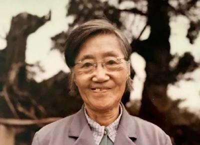她被认为能获诺贝尔奖，为了祖国说过三次“我愿意”