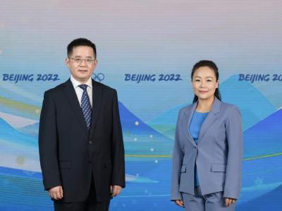 北京冬奥组委新闻发言人亮相