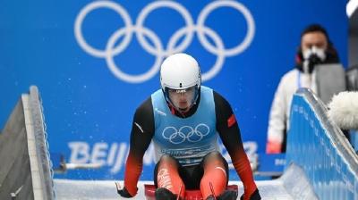 中国队首次亮相冬奥雪橇赛场 范铎耀登场暂列第25