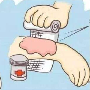 家长的这些措施让烫伤的孩子遭受双重伤害