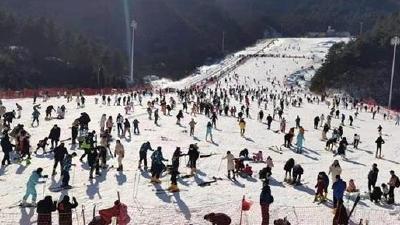 虎年春节湖北省接待游客2596万人次 旅游总收入超122亿元