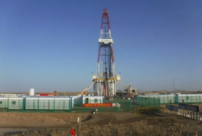 我国陆上设计最深气井鸣笛开钻