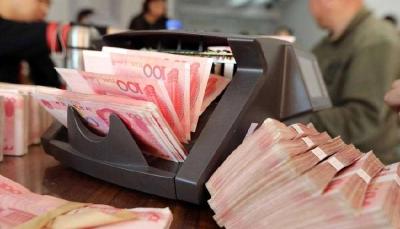 赠送实物、“噱头”营销，“花式揽储”要不得