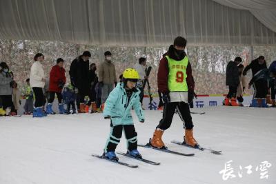 湖北距离“南冰雪胜地”还有多远？