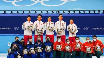 冬奥比赛结束为什么没有马上升国旗？原因是→