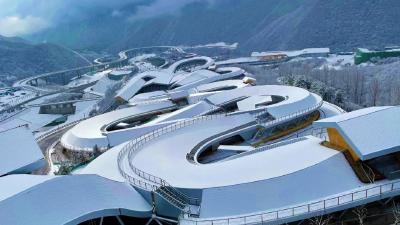 雪游龙、雪飞燕五一开放！