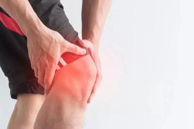 膝关节僵硬，连蹲坑都困难？康复科专家推荐这个办法