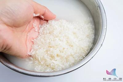 50岁以后，多吃碳水能降低死亡率！还有一个特别提醒：别用勺子吃饭…