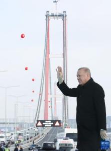 中国在土耳其参建的世界主跨最大桥梁建成通车