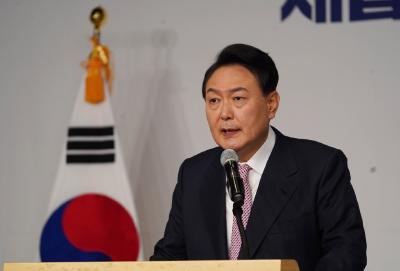 韩国候任总统着手交接　两名前对手一喜一忧
