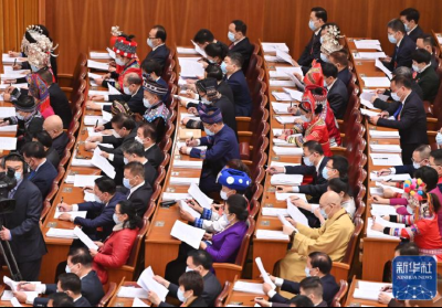政府工作报告：预计全年退税减税约2.5万亿元
