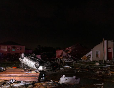 美国新奥尔良遭大型龙卷风袭击 至少1人遇难