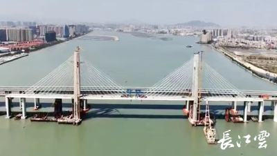 98秒跨越大海！“湖北造”福厦高铁安海湾大桥合龙 