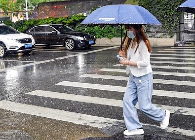 为何今春天气变化大，强对流天气多？湖北省气象专家揭秘