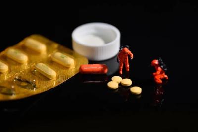 摆放过期药品被罚10万元，冤不冤？