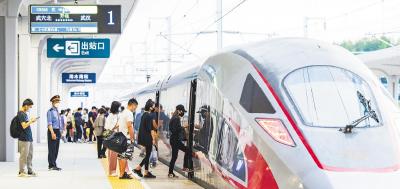 武铁“五一”假期预计发送旅客150万人次 约八成为短途旅客