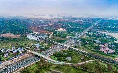 5月1日，鄂州机场高速公路将正式通车