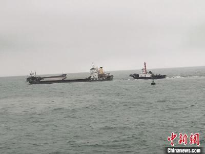 琼州海峡一船舶倾斜遇险 10名遇险船员被成功救助