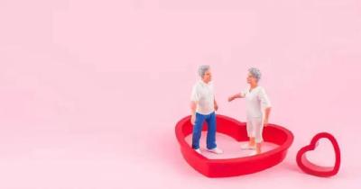 黄昏恋、低价旅游……揭秘“银发市场”骗局！