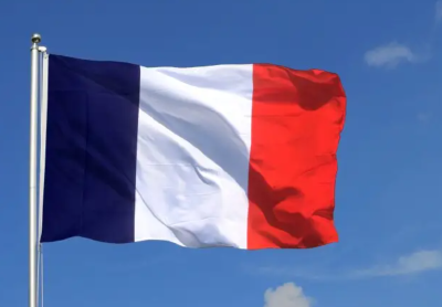 法国总统马克龙任命博尔内为新总理