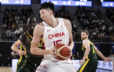 世界杯预选赛中国男篮惜败澳大利亚队