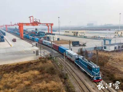 中欧班列（武汉）开行火爆！今年前5月往返班列数同比增长63%