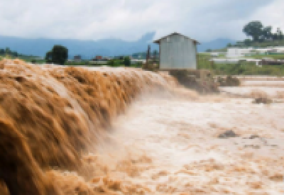 尼日尔洪灾已致15人死亡 超2.3万人受灾