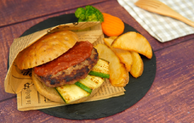 日本飞机餐首次推出昆虫食品：汉堡含蟋蟀粉末 记者称“有海鲜味”